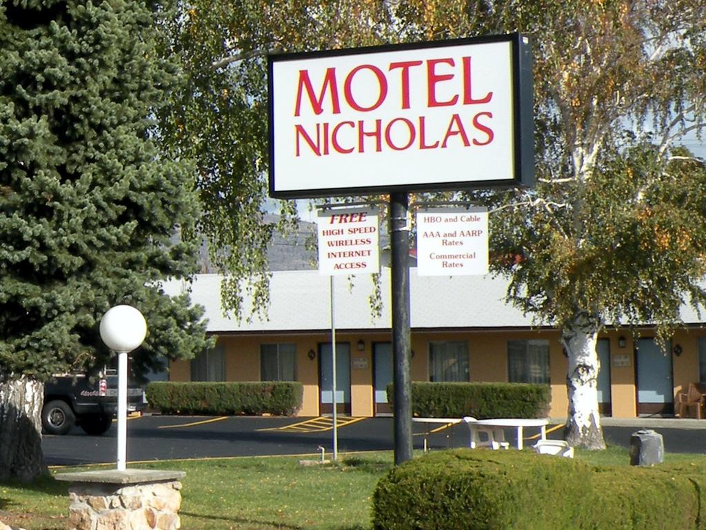 Motel Nicholas Omak Luaran gambar