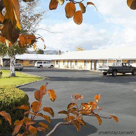Motel Nicholas Omak Luaran gambar